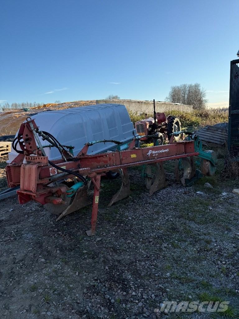 Kverneland AD-85 传统犁