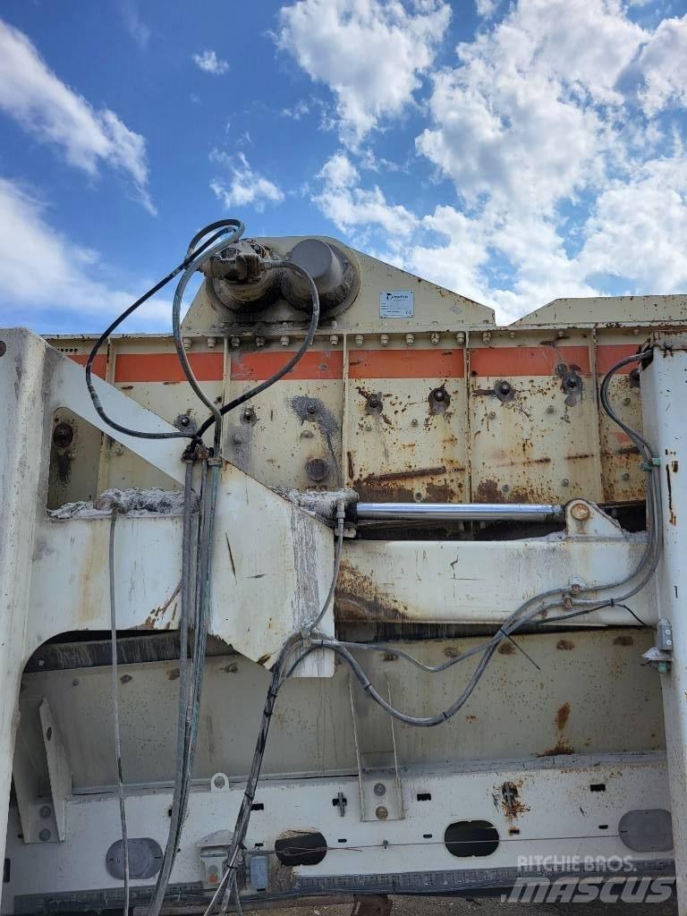 Metso LT 300 GPB 移动式破碎机