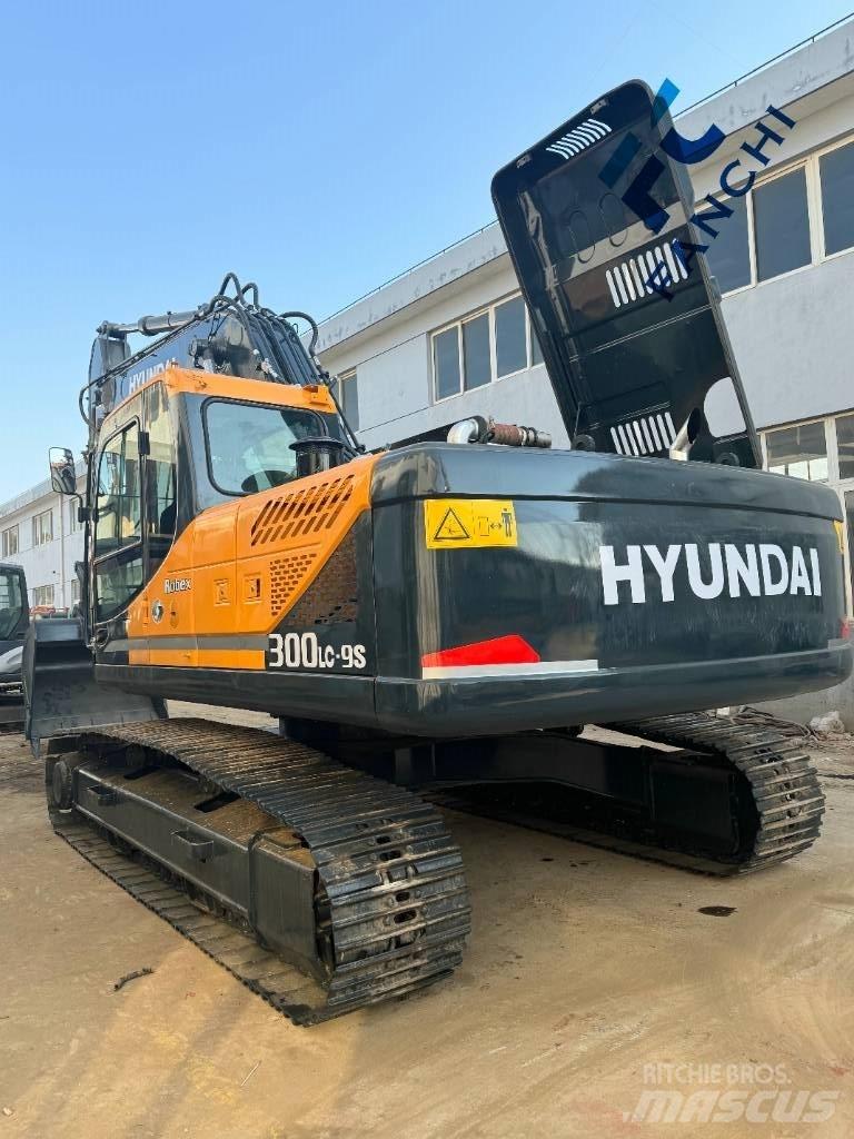 Hyundai 300LC-9S 履带挖掘机