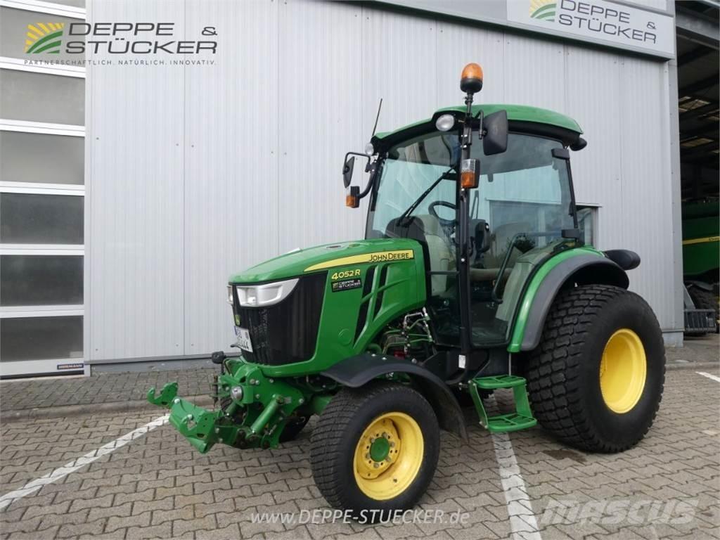 John Deere 4052R 小型拖拉机