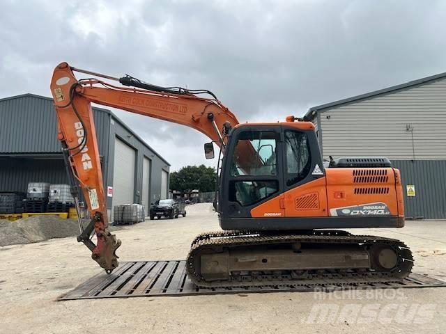 Doosan DX140LC-5 履带挖掘机