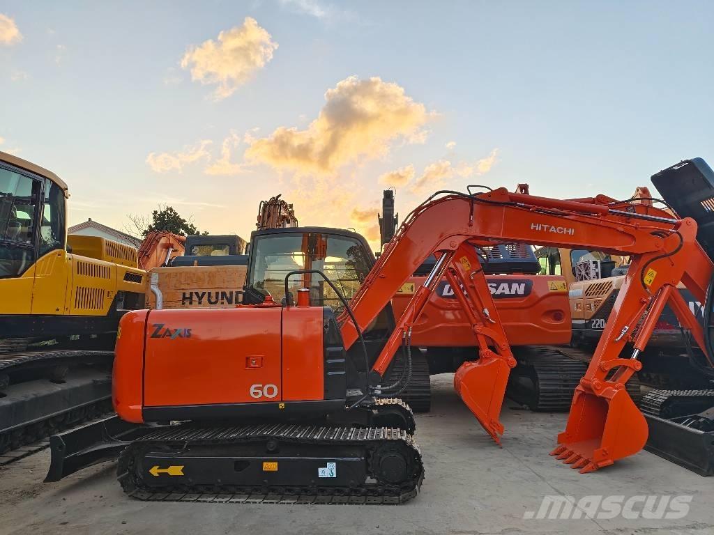 Hitachi ZX 60 小型挖掘机