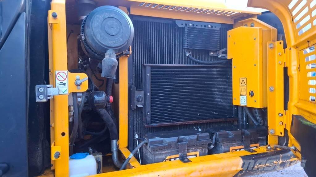 JCB JS190LC T4 履带挖掘机