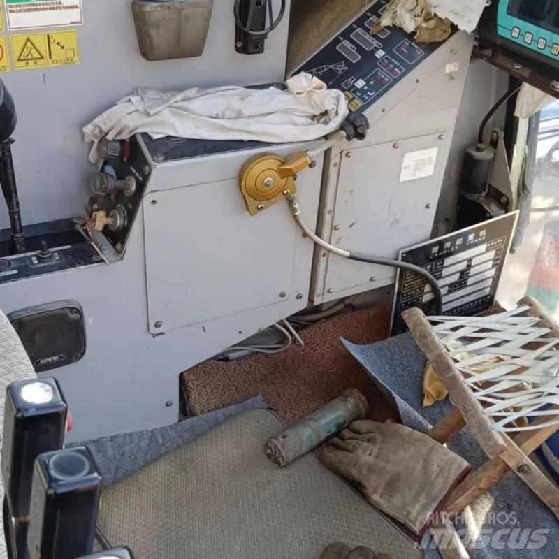 Hitachi SCX2500 履带起重机