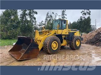 Komatsu WA 470 轮式装载机