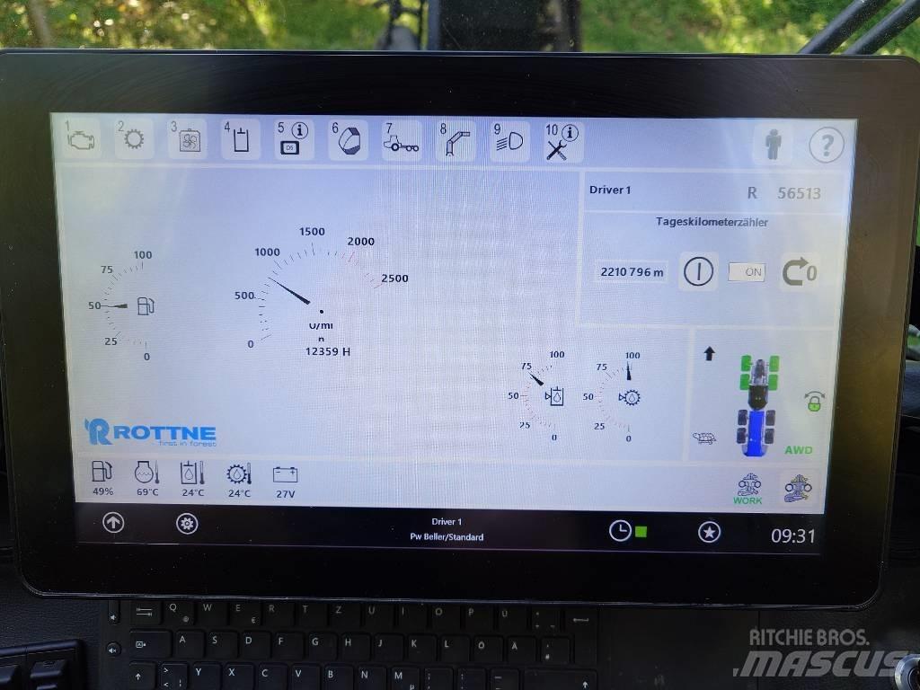 Rottne H11C 收割机