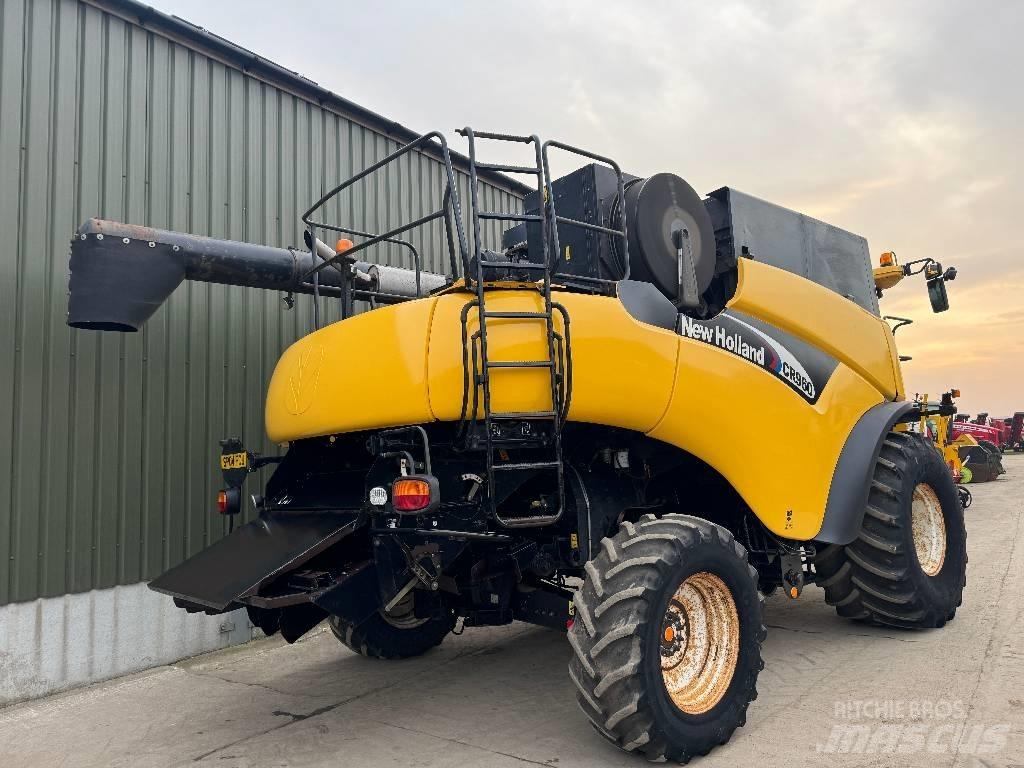 New Holland CR 960 联合收割机