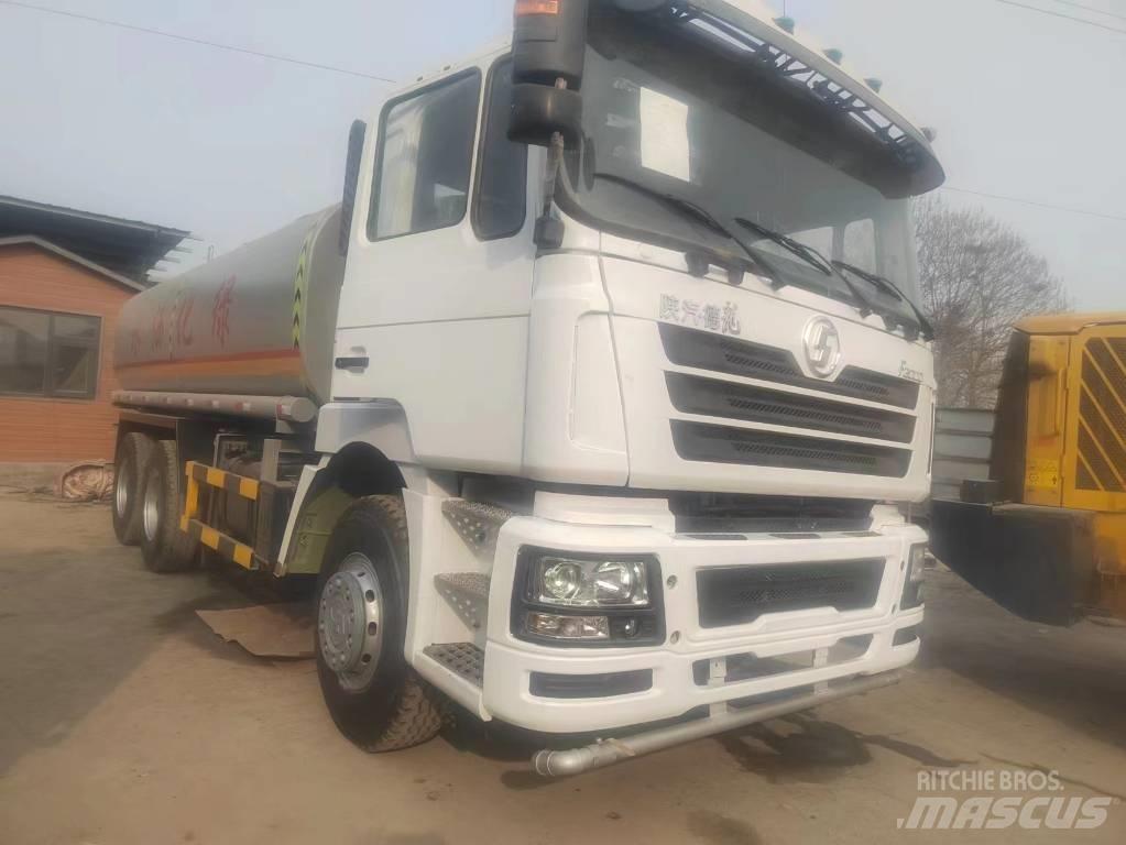Shacman F3000 6X4 水罐车