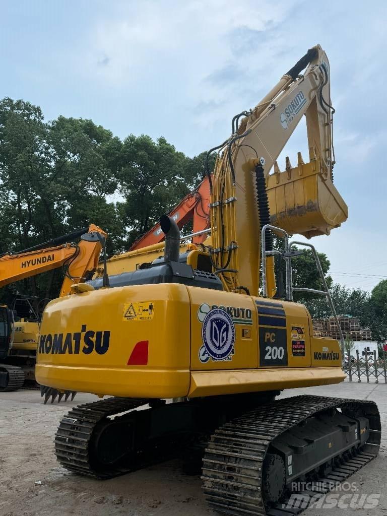 Komatsu PC 200-8 履带挖掘机