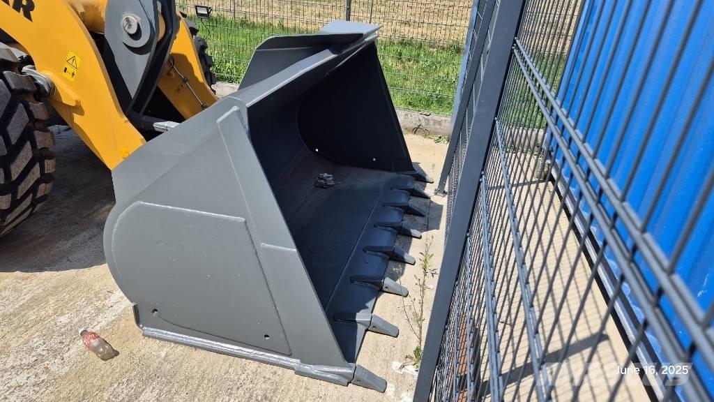 Liebherr L546 轮式装载机