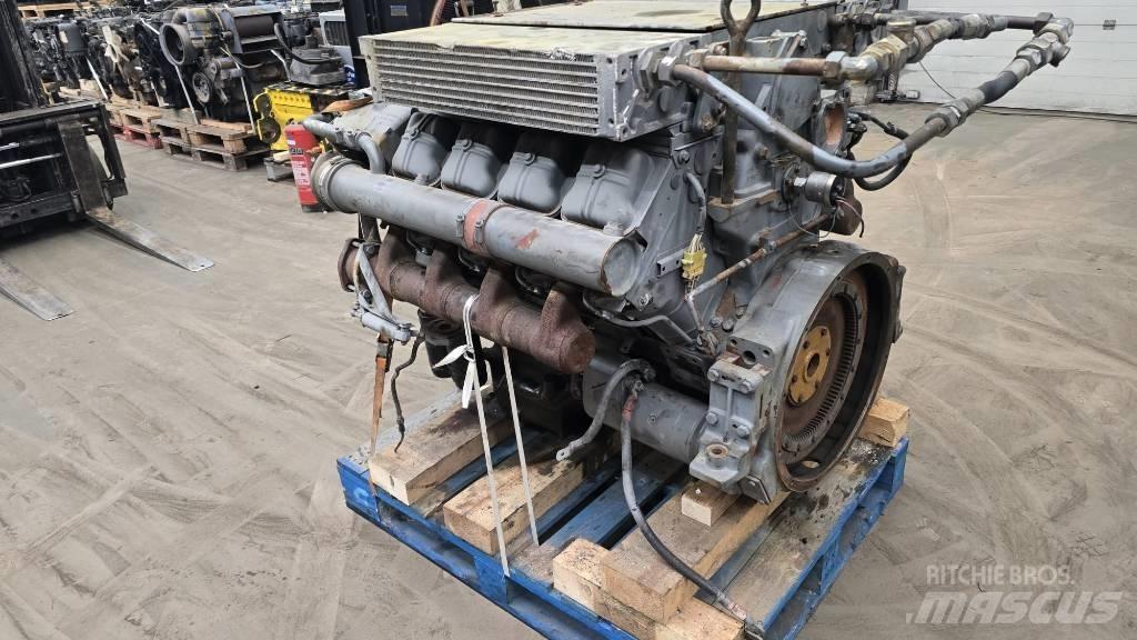 Deutz F8L413FW 发动机