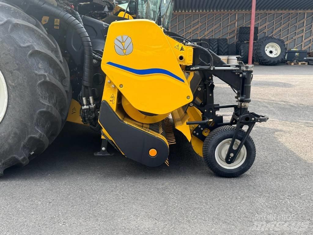 New Holland FR 550 自走式青贮饲料收割机