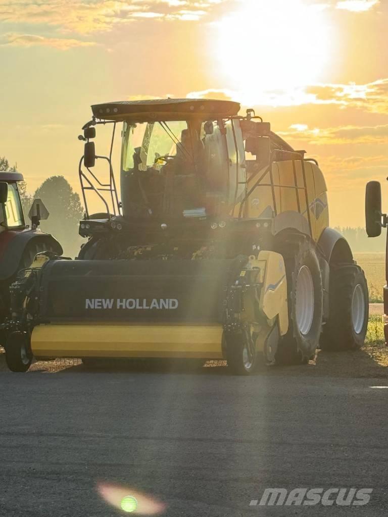 New Holland FR 550 自走式青贮饲料收割机
