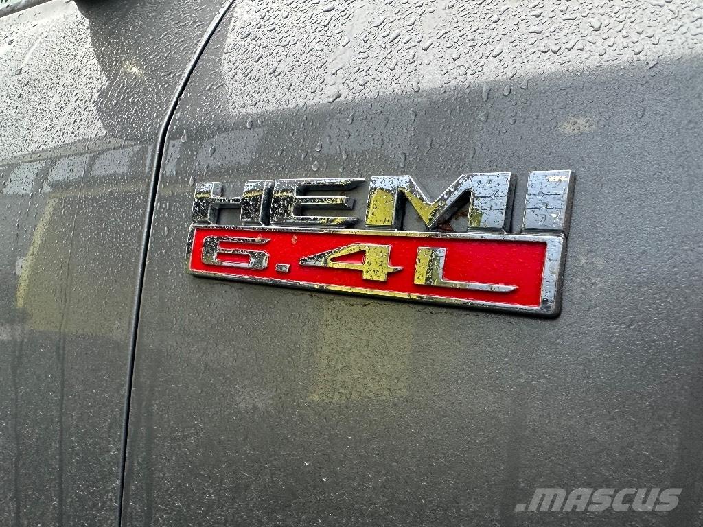 RAM 2500 Tradesman 皮卡车