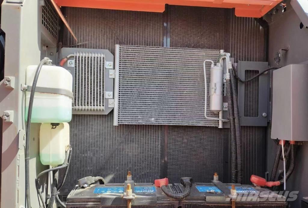 Hitachi ZX 240 履带挖掘机