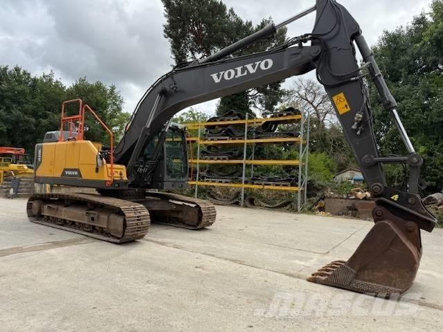 Volvo EC 220 履带挖掘机