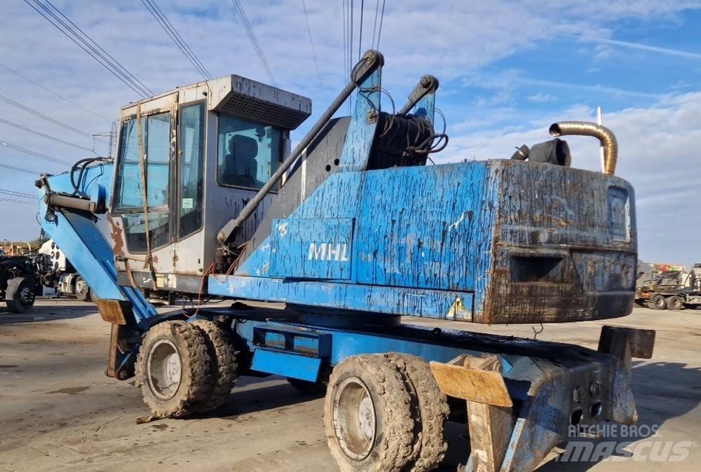 Fuchs 331 工业挖掘机