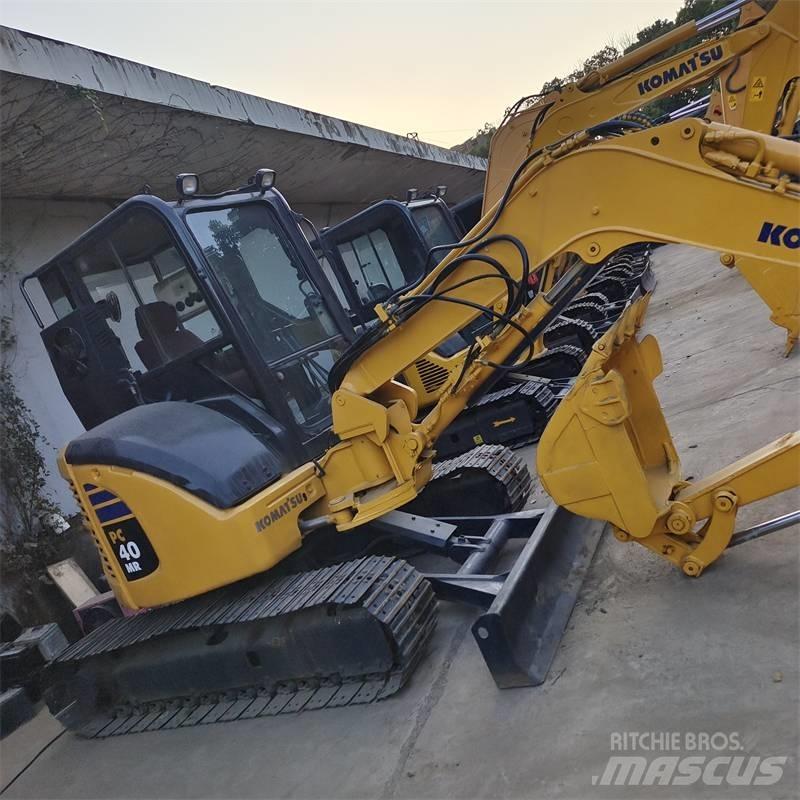 Komatsu PC 40 小型挖掘机