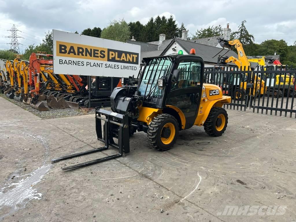 JCB 520-40 伸缩臂叉装车|叉装车
