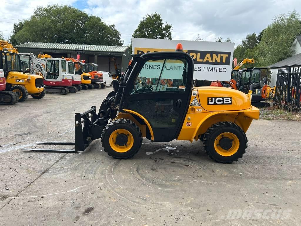 JCB 520-40 伸缩臂叉装车|叉装车