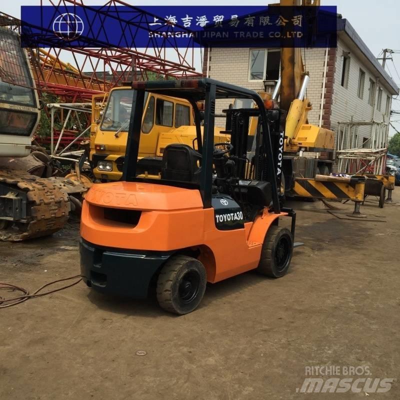 TCM FD 30 柴油叉车