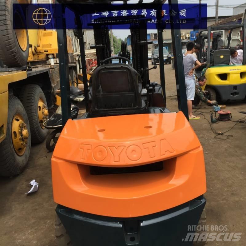 TCM FD 30 柴油叉车