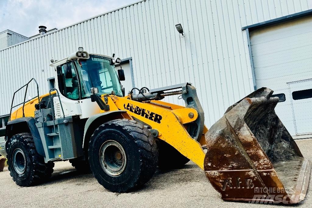 Liebherr L 566 轮式装载机