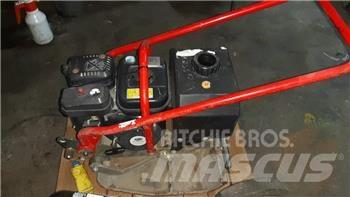 Ammann APE 1250 平板夯