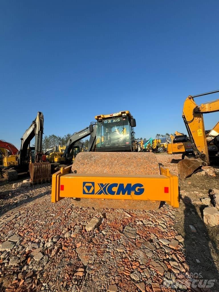 XCMG XS 263 J 单轮压路机