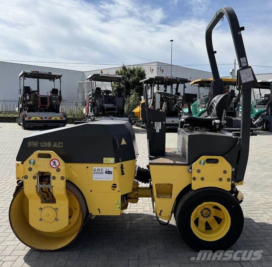Bomag BW 138 AC 复合式压路机