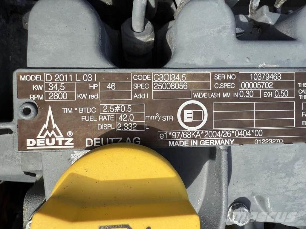 Bomag BW 138 AC 复合式压路机