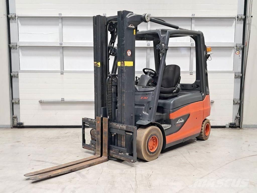 Linde E30L-01 电动叉车