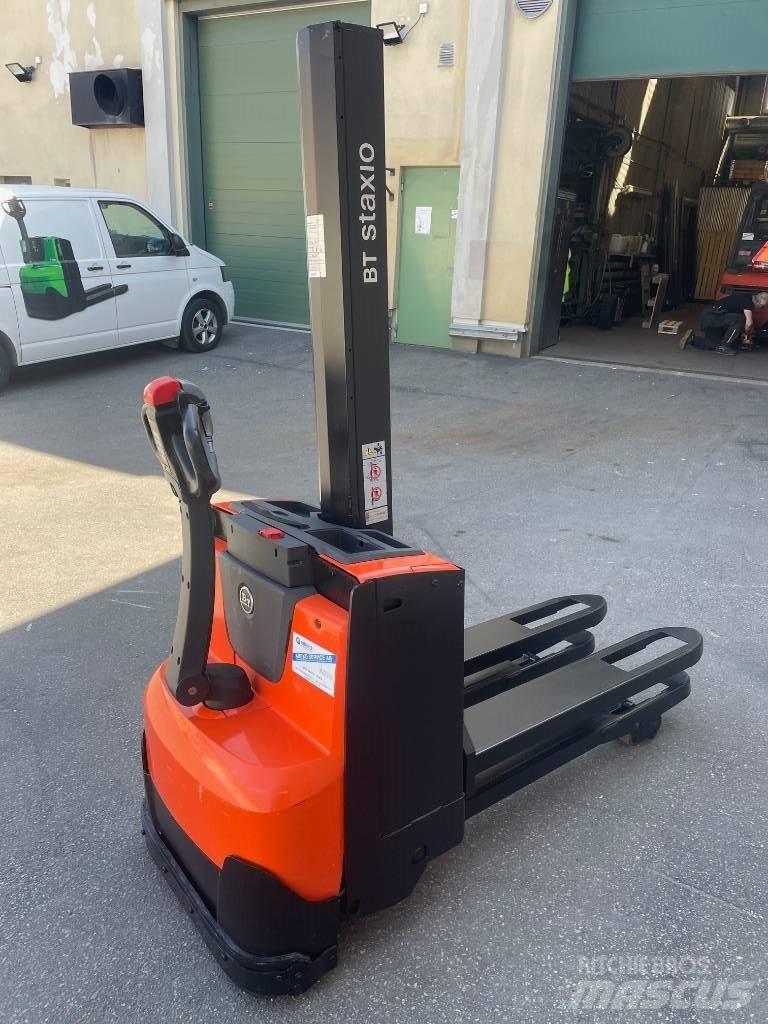 BT SWE080L 手推堆垛车