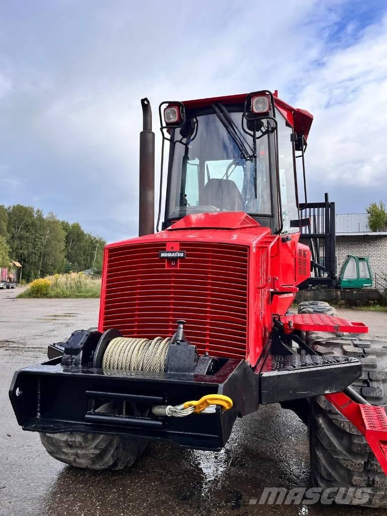 Komatsu 840 TX 集运机