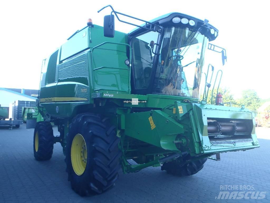 John Deere T670 联合收割机