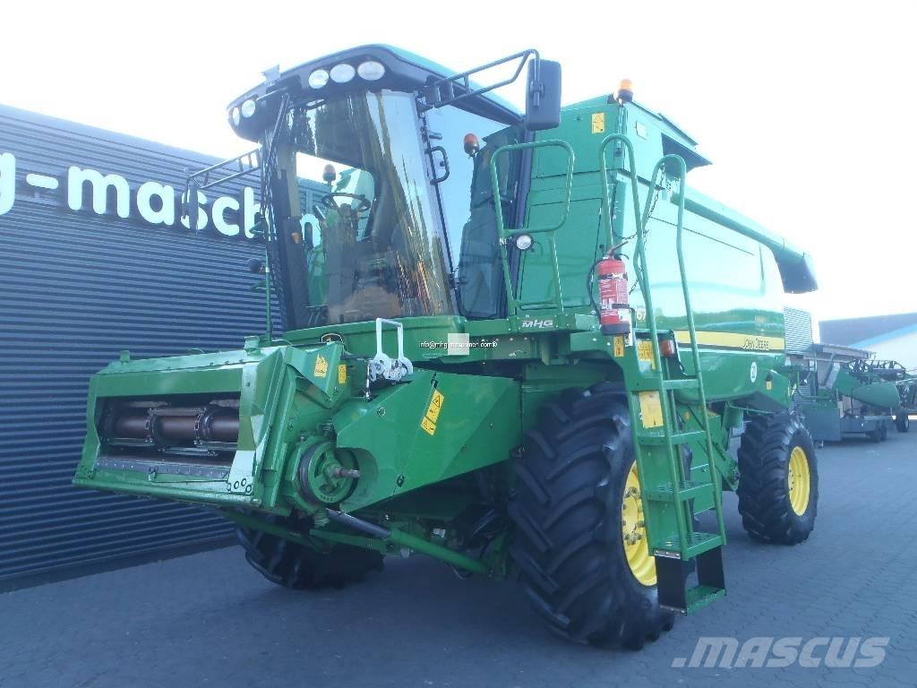John Deere T670 联合收割机
