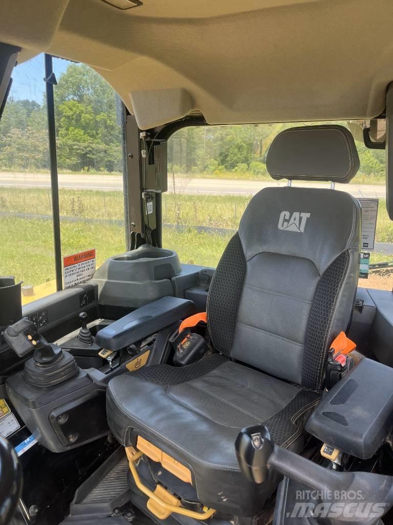 CAT D 6 LGP 履带式推土机