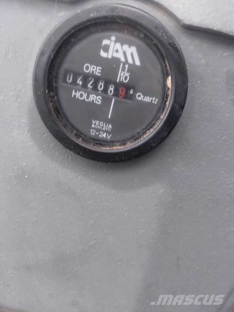 Kramer-allrad 808K 中型挖掘机