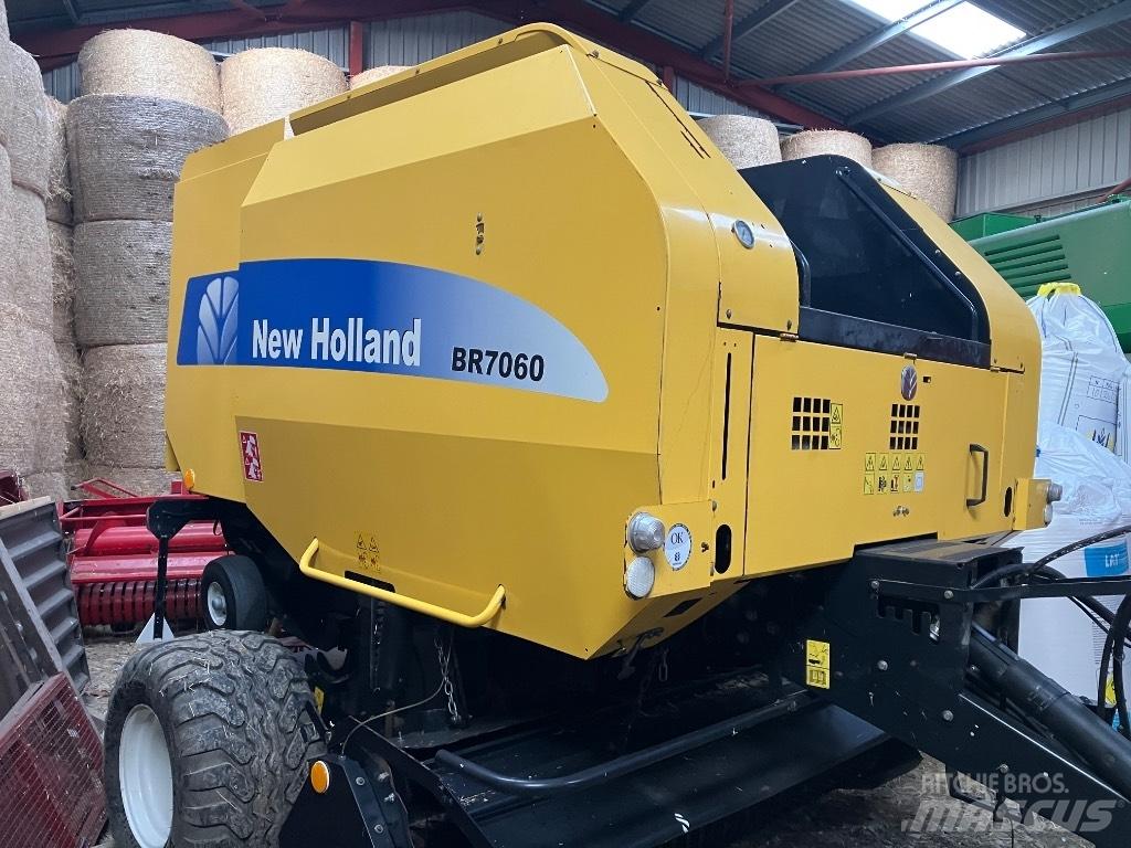 New Holland BR 7060 圆捆打捆机