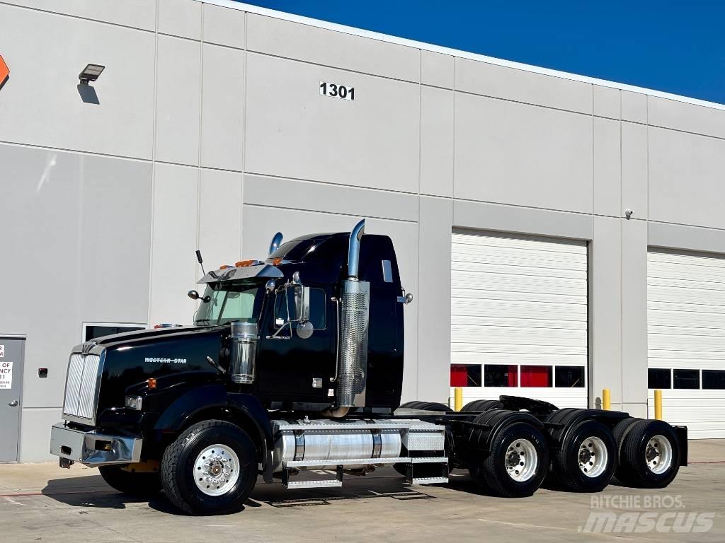 Western Star 4900 FA 牵引车