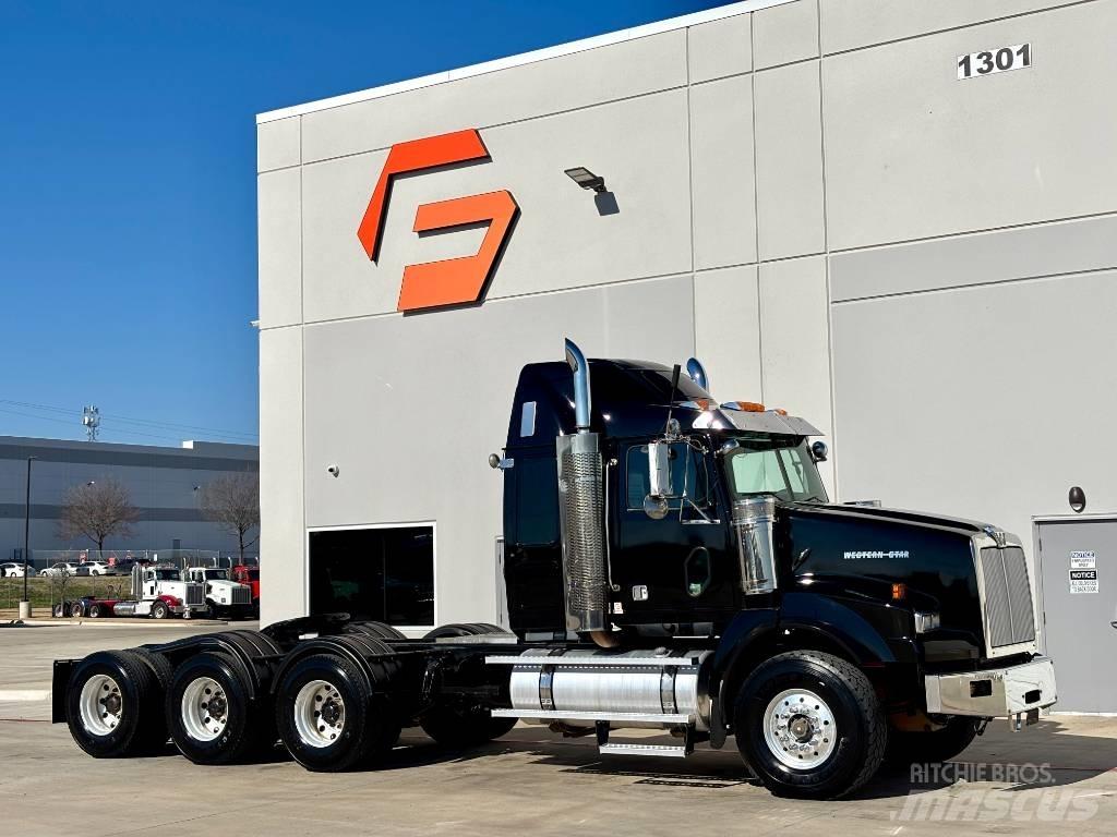 Western Star 4900 FA 牵引车