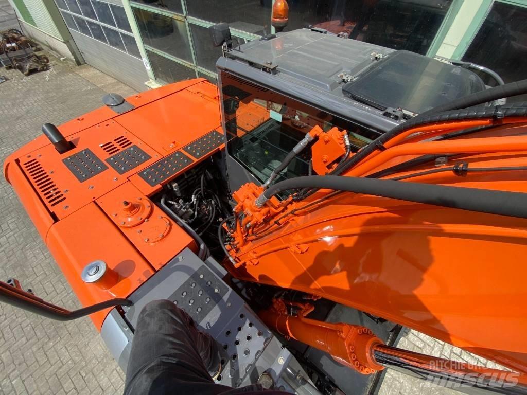Hitachi ZX 140 W-3 轮式挖掘机