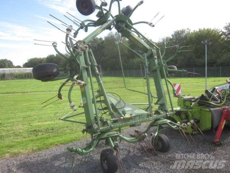Krone KW 7.70 6x7 犁耙和摊草机