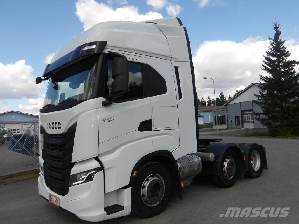 Iveco AS 440 STX 牵引车