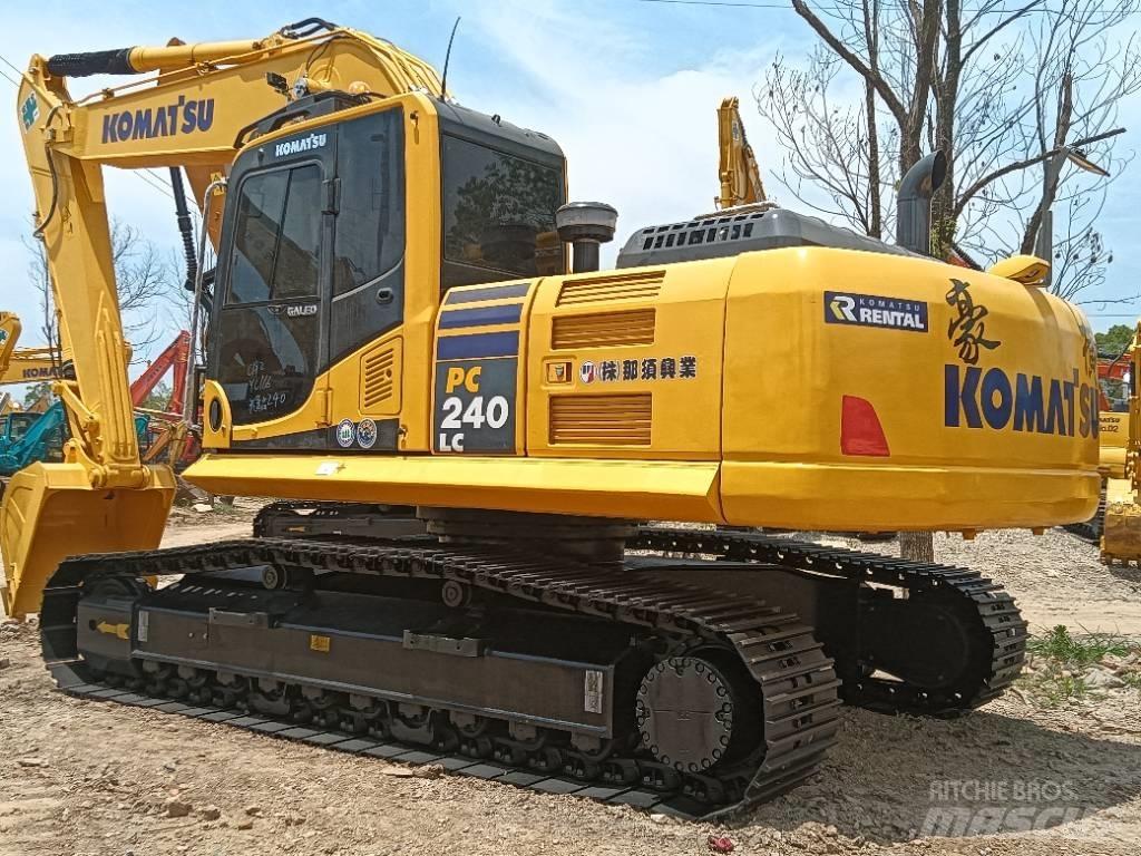 Komatsu PC 240-8 履带挖掘机