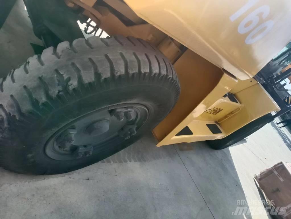 Komatsu FD 160 柴油叉车