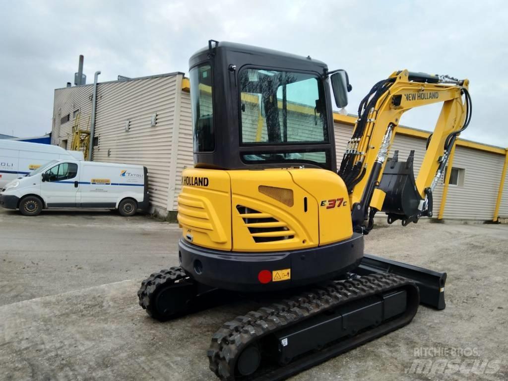 New Holland E37C 小型挖掘机
