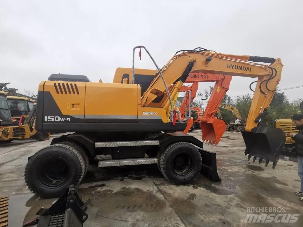 Hyundai R 150W 轮式挖掘机