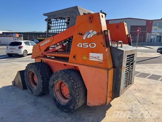 Daewoo 450P 滑移装载机