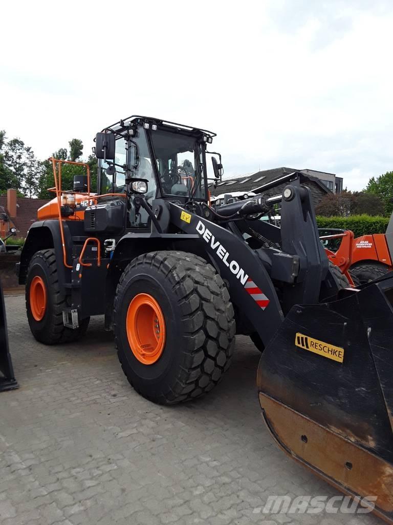 Doosan DL 420-7 轮式装载机